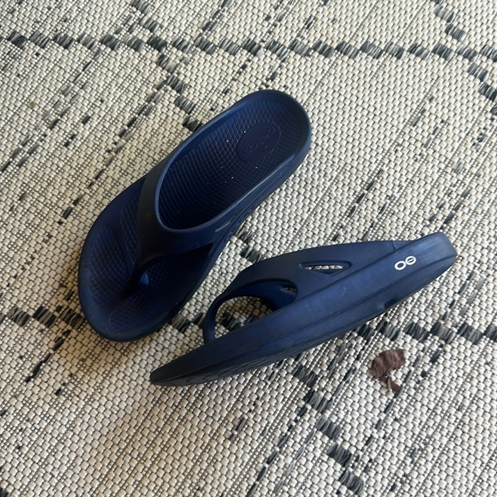 OOFOS sandals